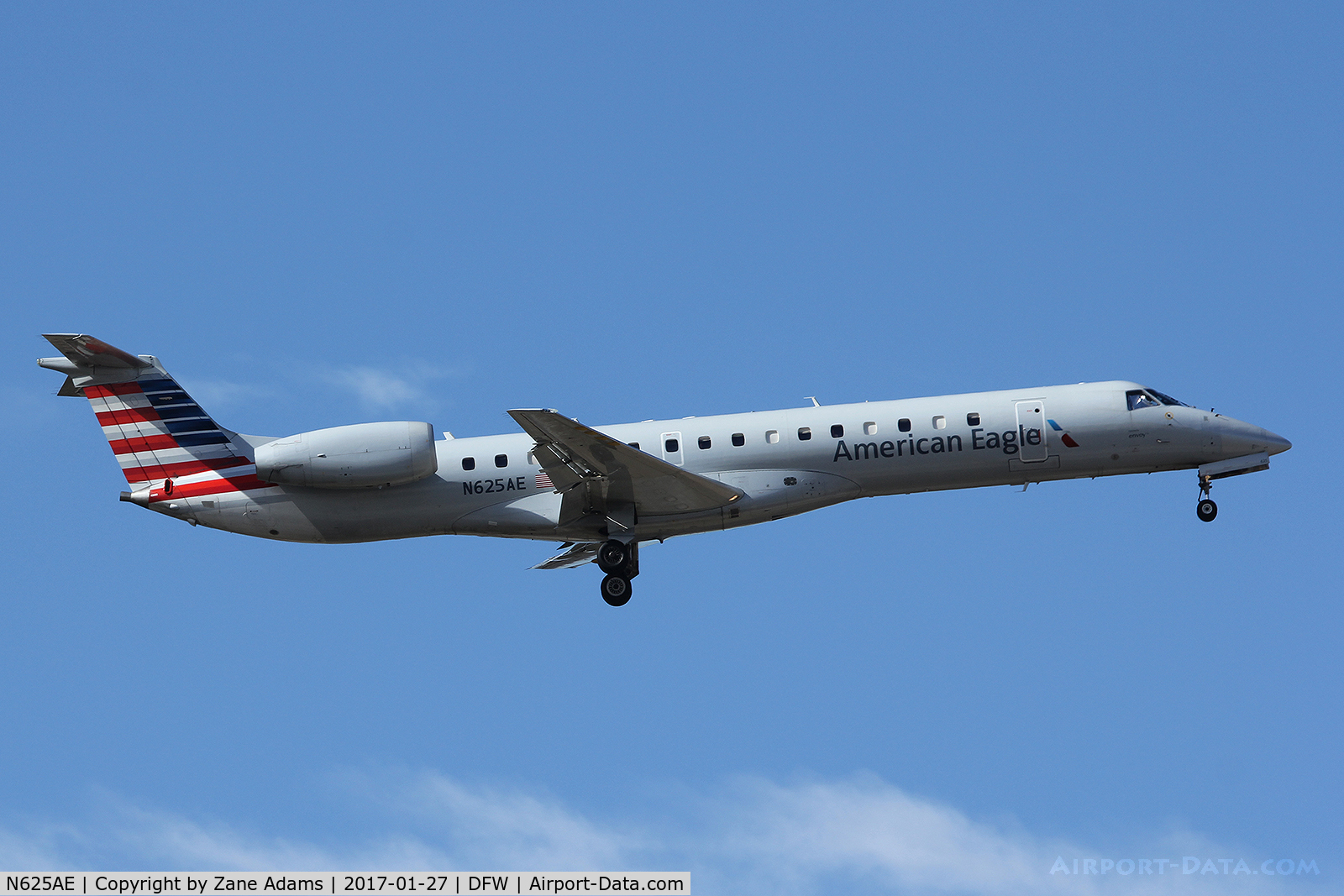N625AE, 1999 Embraer ERJ-145LR (EMB-145LR) C/N 145115, Arriving at DFW Airport