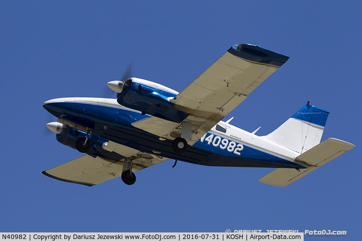 N40982, 1974 Piper PA-34-200 Seneca C/N 34-7450095, Piper PA-34-200 Seneca I  C/N 34-7450095, N40982