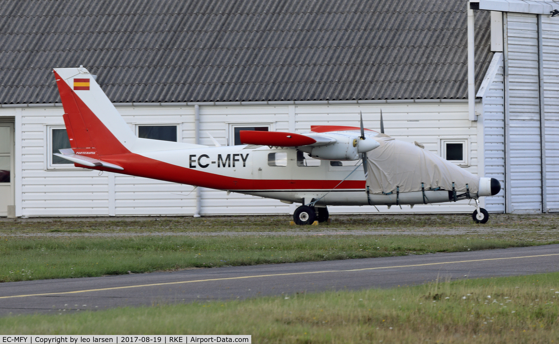 EC-MFY, 1992 Partenavia P-68 Observer C/N 397-06/OB 2, Roskilde 19.8.2017