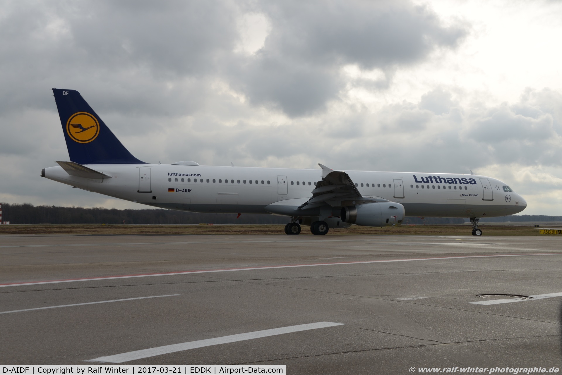D-AIDF, 2011 Airbus A321-231 C/N 4626, Airbus A321-231 - LH DLH Lufthansa - 4626 - D-AIDF - 21.03.2017 - CGN