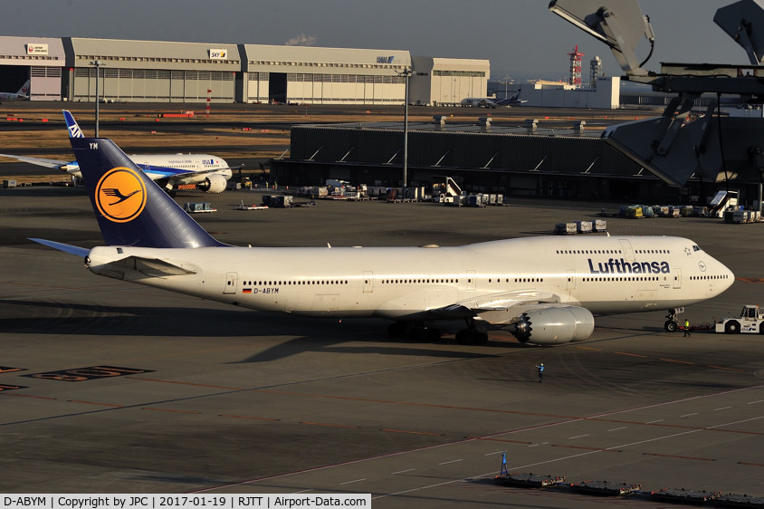 D-ABYM, 2014 Boeing 747-830 C/N 37837, Leaving near sunset