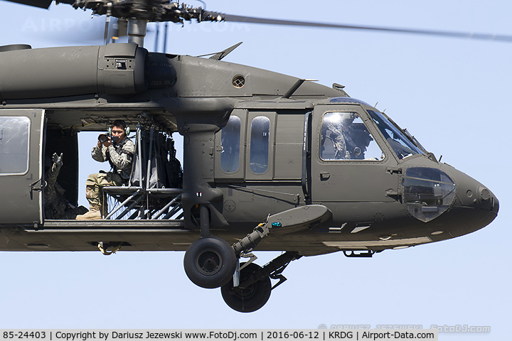 85-24403, Sikorsky UH-60A Blackhawk C/N 70-0880, UH-60A Blackhawk 85-24403  from 1/126th Avn  Quonset Point ANGS, RI