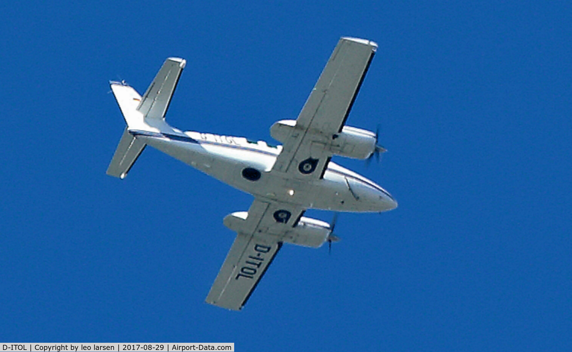 D-ITOL, Cessna T303 Crusader C/N T30300048, D-ITOL on Photo mission over head copenhagen