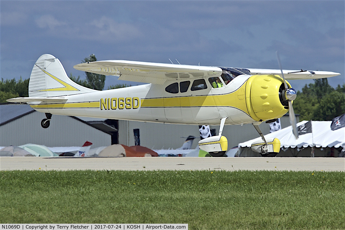 N1069D, 1951 Cessna 195A C/N 7681, At 2017 AirVenture at Oshkosh