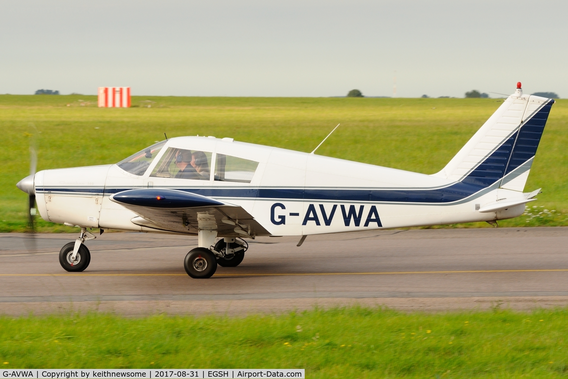 G-AVWA, 1967 Piper PA-28-140 Cherokee C/N 28-23660, Arriving at Norwich.