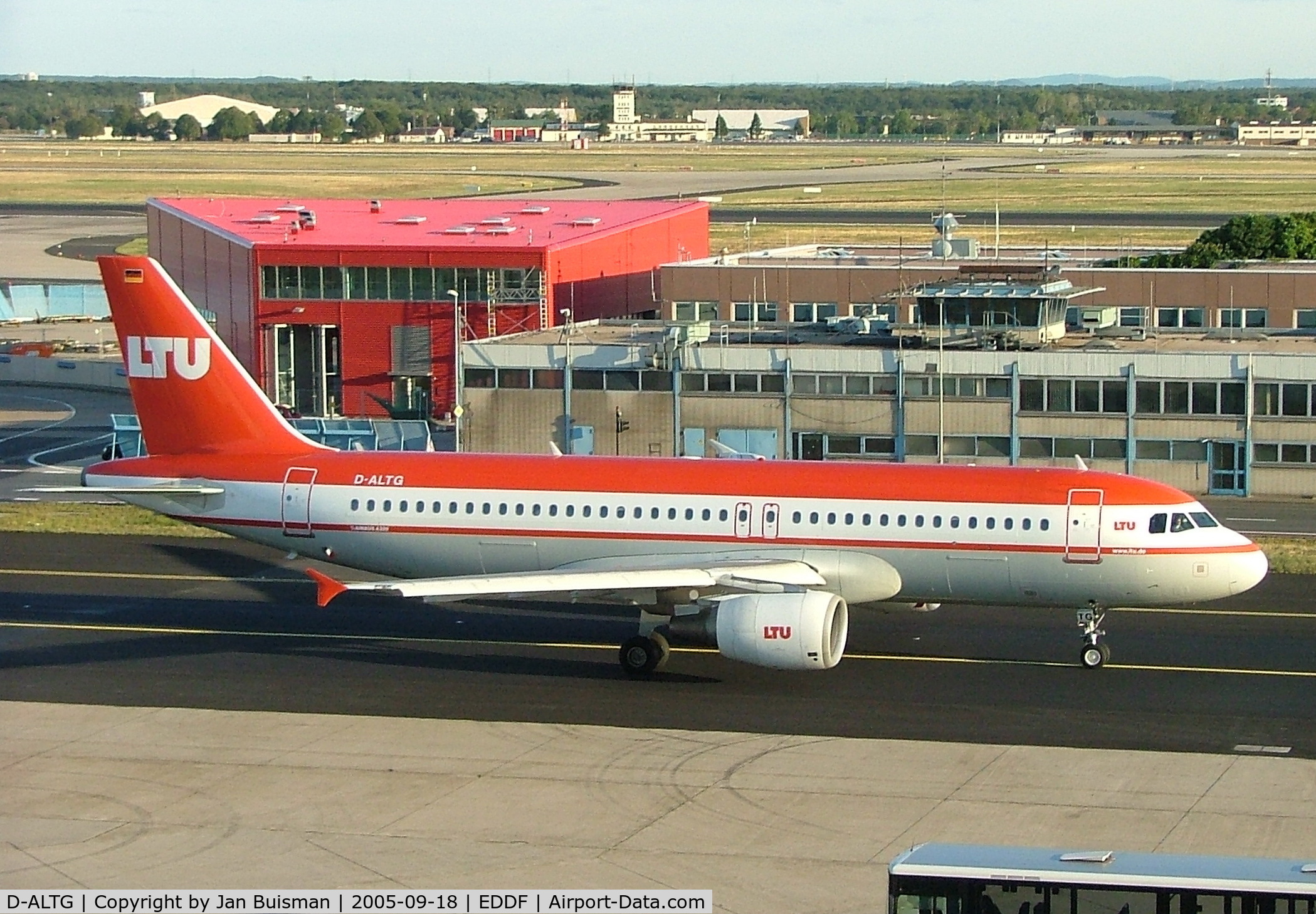D-ALTG, 2002 Airbus A320-214 C/N 1762, LTU