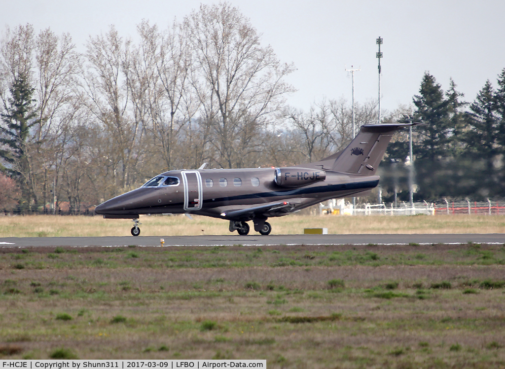 F-HCJE, 2011 Embraer EMB-500 Phenom 100 C/N 50000263, Ready for take off from rwy 32R