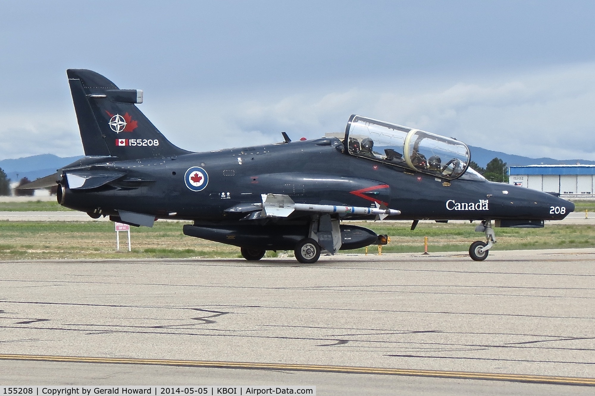 155208, 2000 BAE Systems CT-155 Hawk C/N IT016/702, Taxiing on Bravo.  No.2 CFFTS, Moose Jaw, Saskatchewan, Canada.