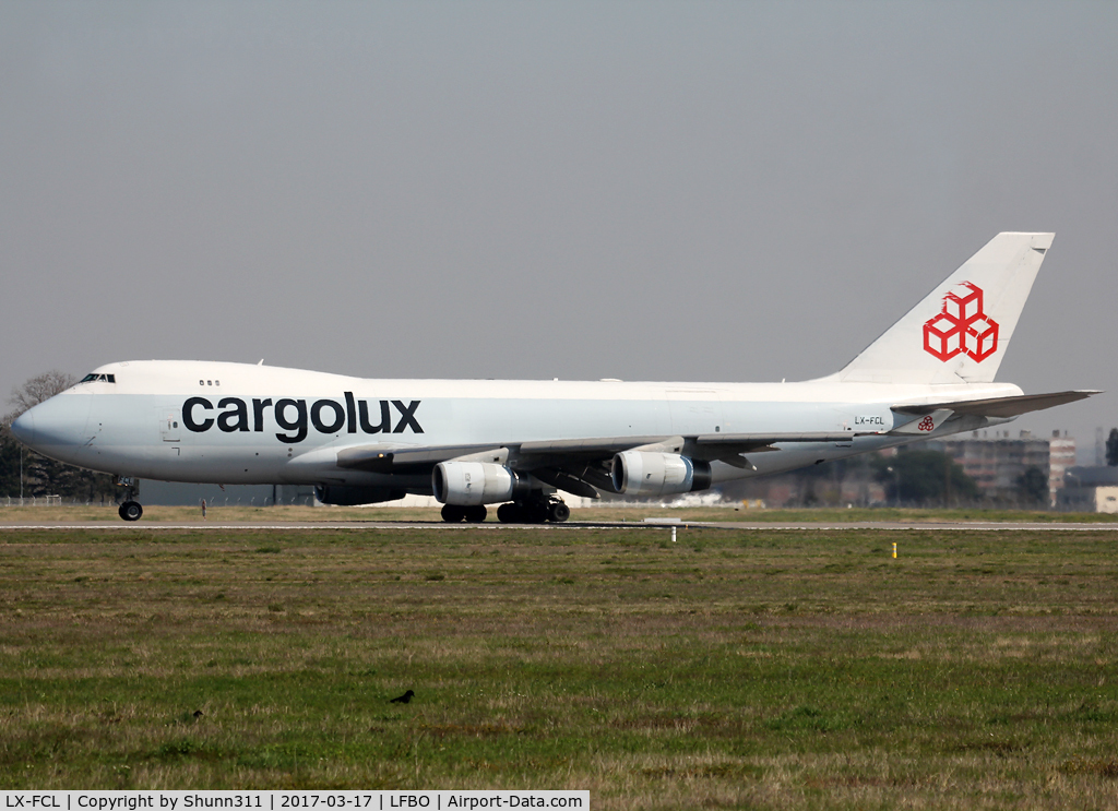 LX-FCL, 1995 Boeing 747-467F/SCD C/N 27503, Ready to take off from rwy 32R in basic Cathy Pacific c/s