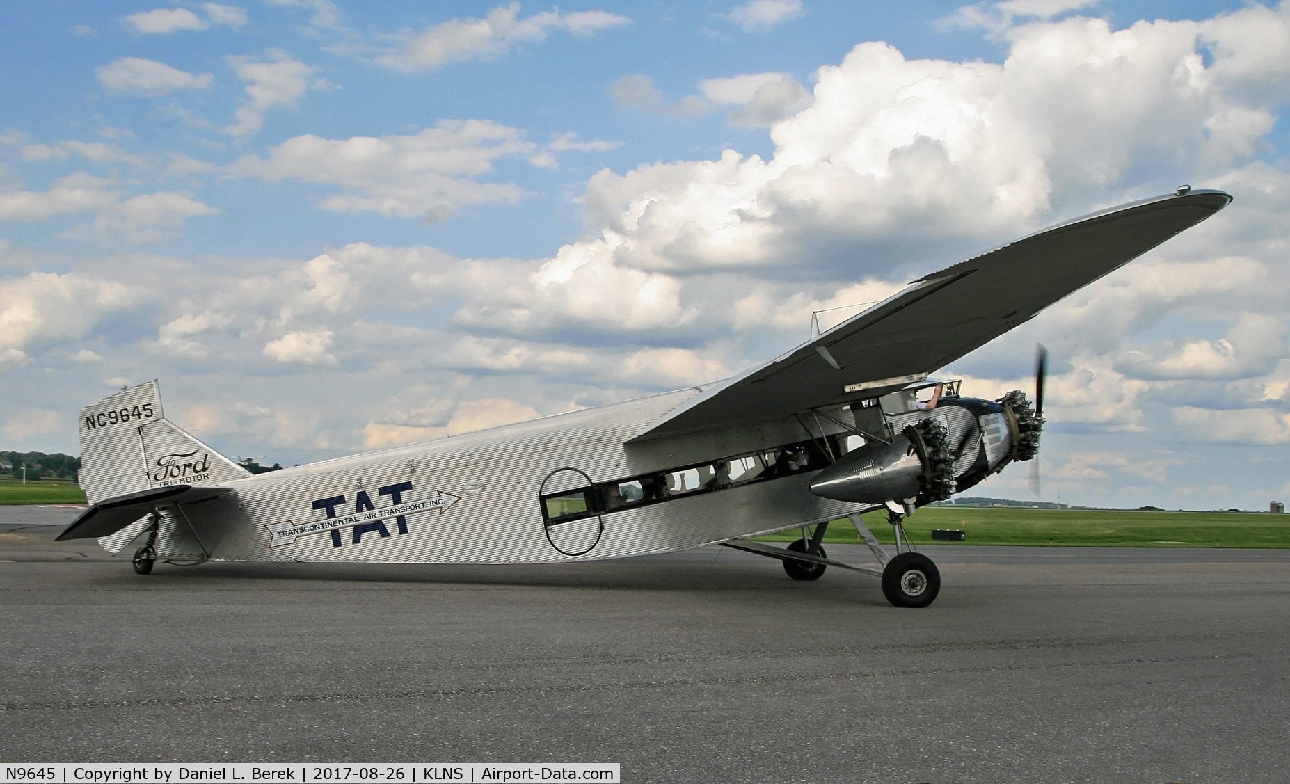 N9645, 1928 Ford 5-AT-B Tri-Motor C/N 8, This beautiful Tri Motor awaits its next load of lucky passengers (including me).