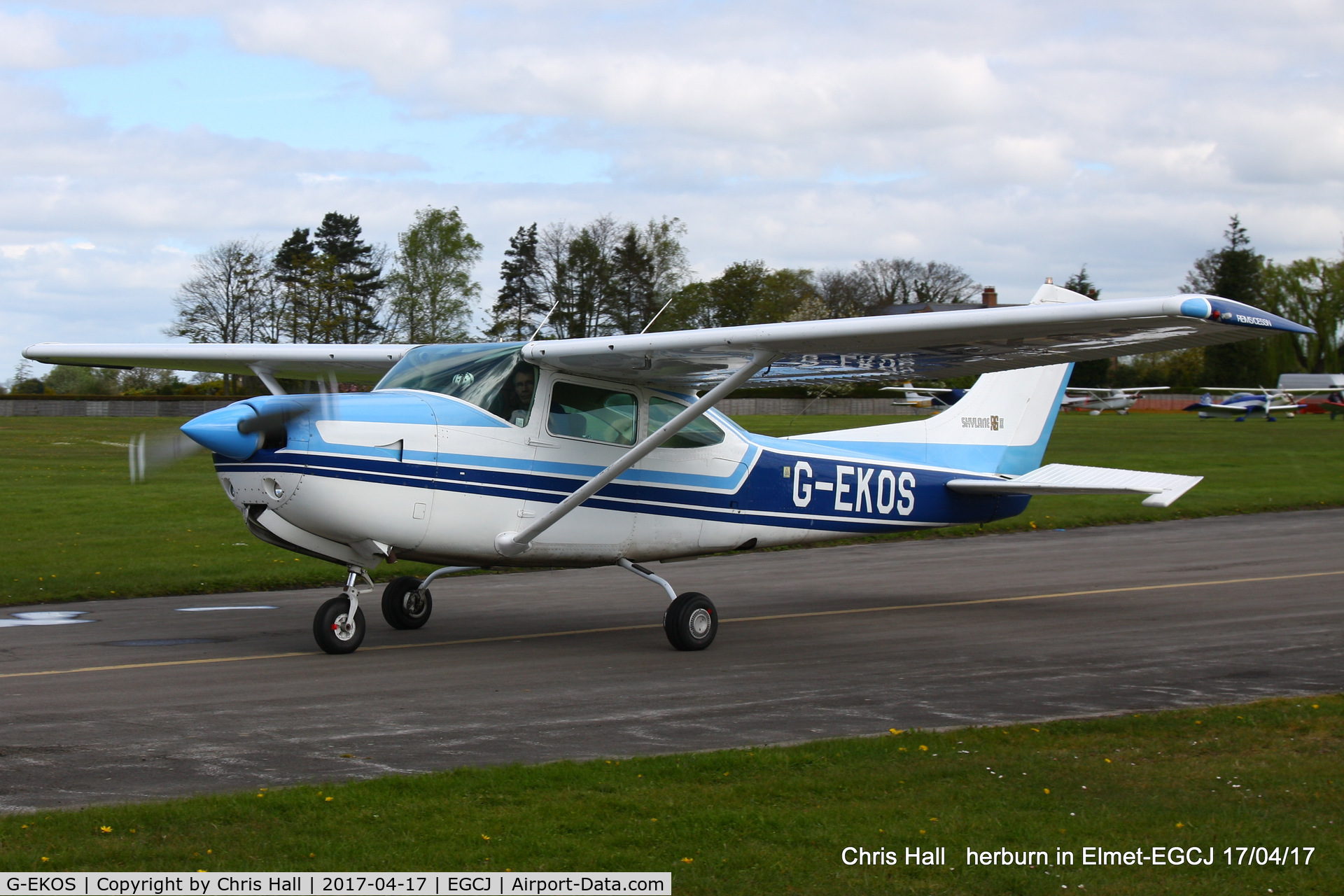 G-EKOS, 1978 Reims FR182 Skylane RG C/N 0017, at Sherburn in Elmet