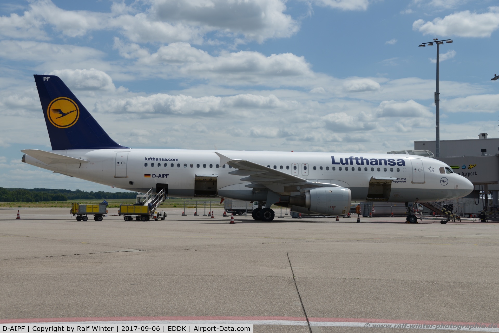 D-AIPF, 1989 Airbus A320-211 C/N 0083, Airbus A320-211 - LH DLH Lufthansa 'Deggendorf' - 83 - D-AIPF - 06.09.2017 - CGN