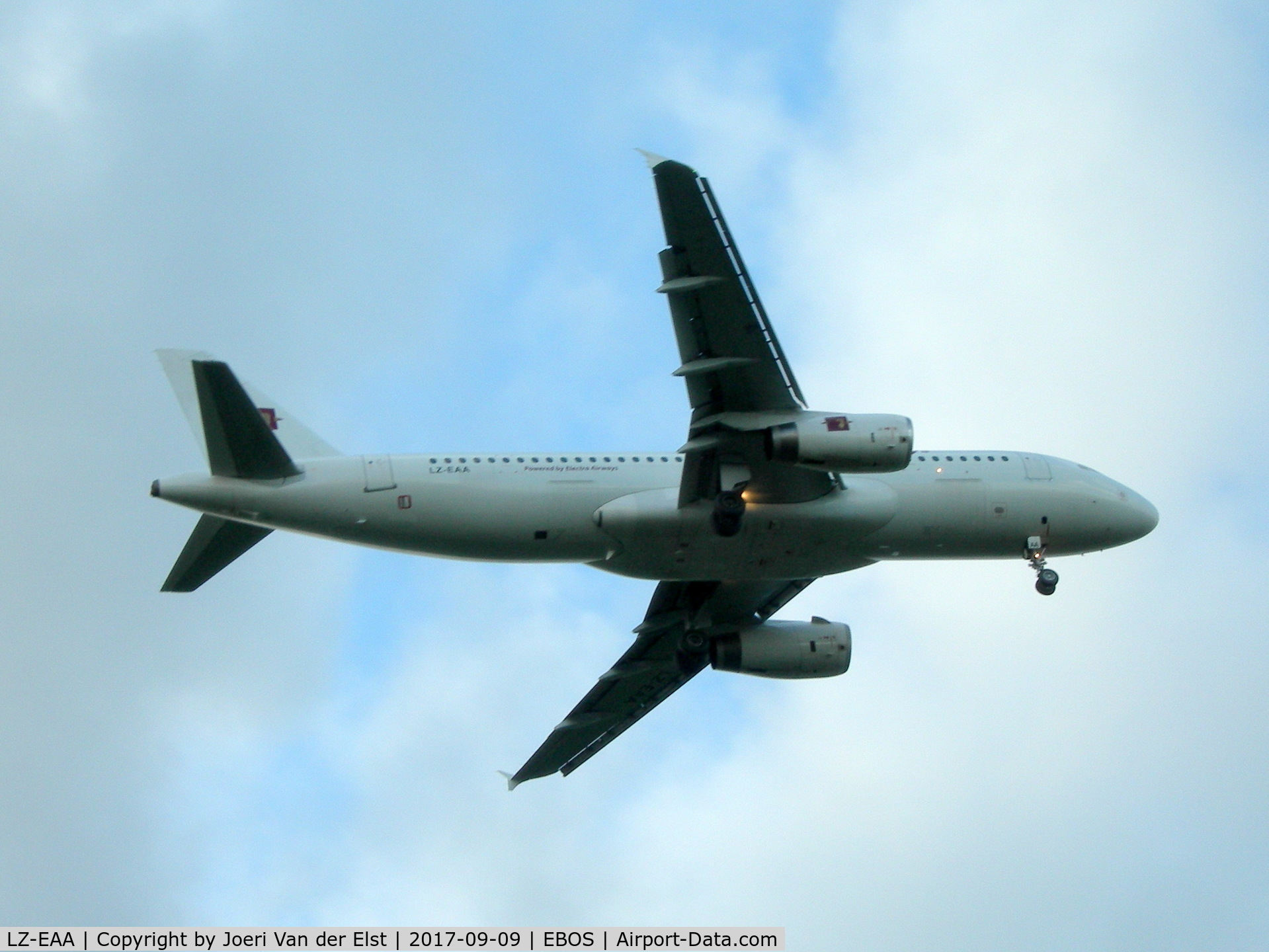 LZ-EAA, 1993 Airbus A320-231 C/N 424, Moments before touchdown rwy 26