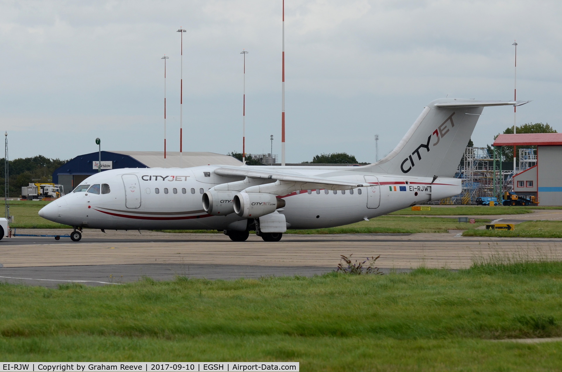 EI-RJW, 2000 British Aerospace Avro 146-RJ85A C/N E2371, Under tow at Norwich.
