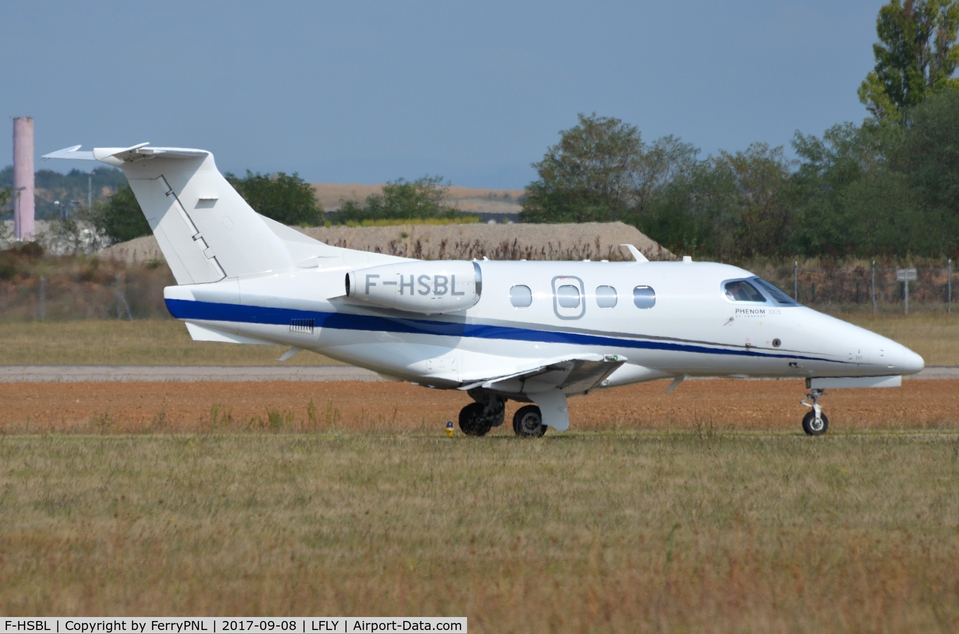 F-HSBL, 2014 Embraer EMB-500 Phenom 100 C/N 50000353, Pan Europeenne Air Service EMB500 Phenon 100