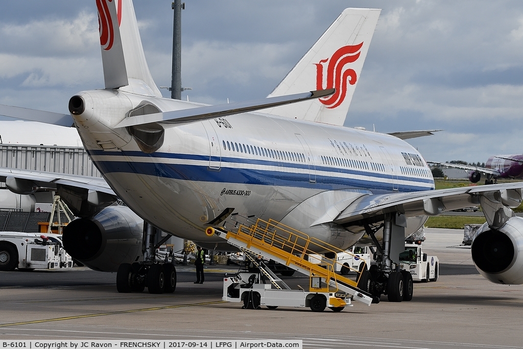 B-6101, 2015 Airbus A330-343 C/N 1685, CDG at terminal 1, CA458 to Chengdu (CTU)