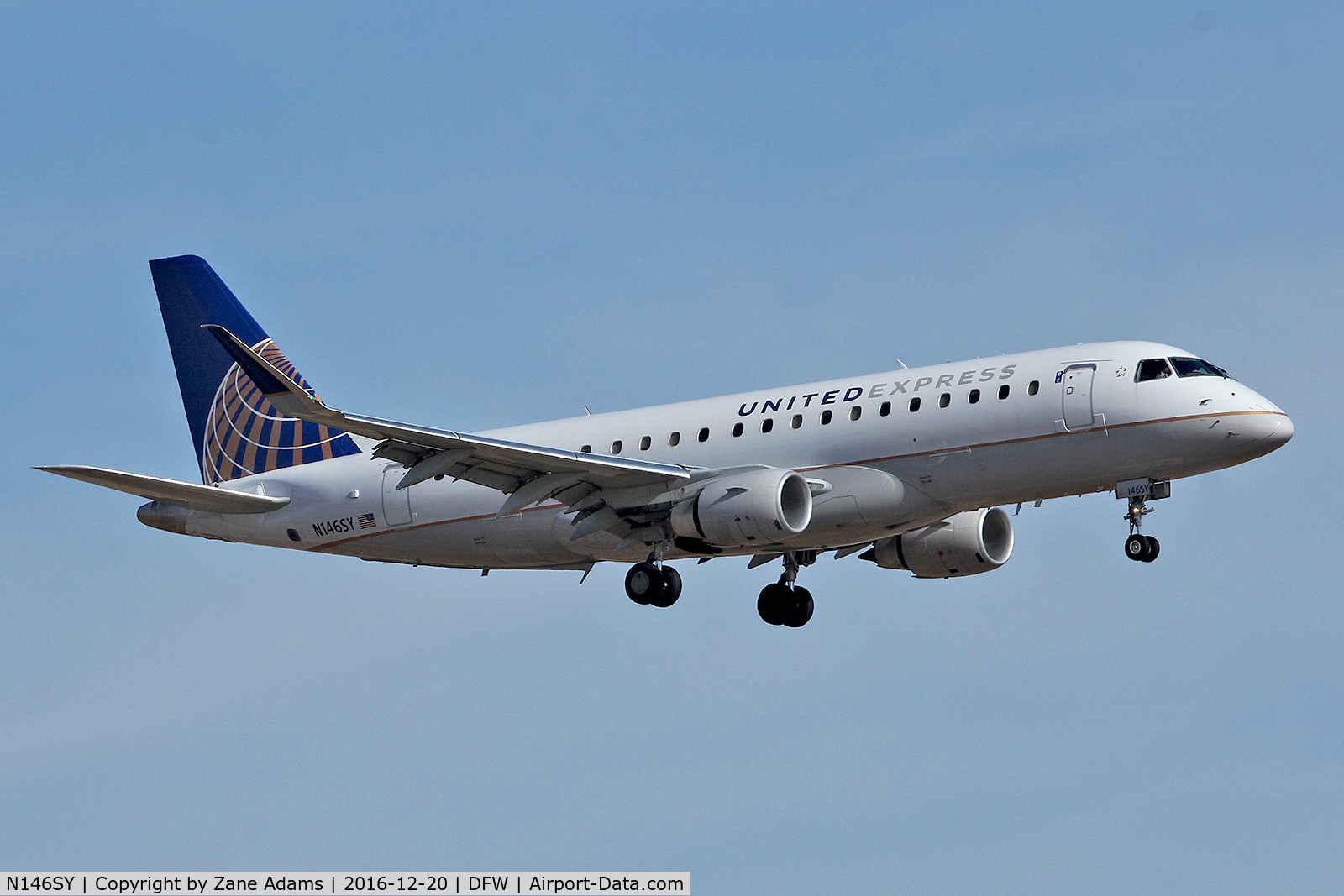 N146SY, 2015 Embraer 175LR (ERJ-170-200LR) C/N 17000491, Arriving at DFW Airport