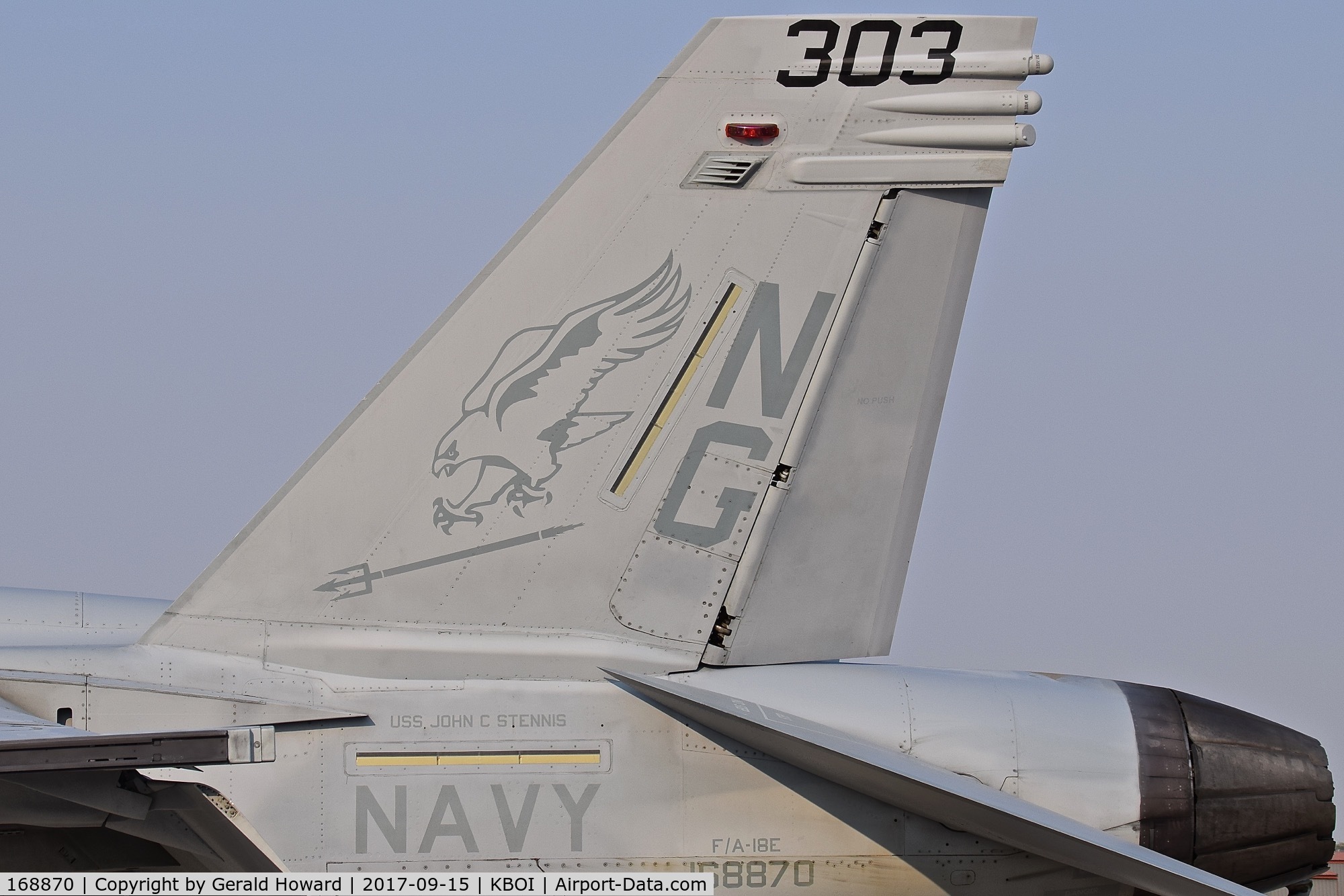 168870, Boeing F/A-18E Super Hornet C/N E-247, Tail feathers.