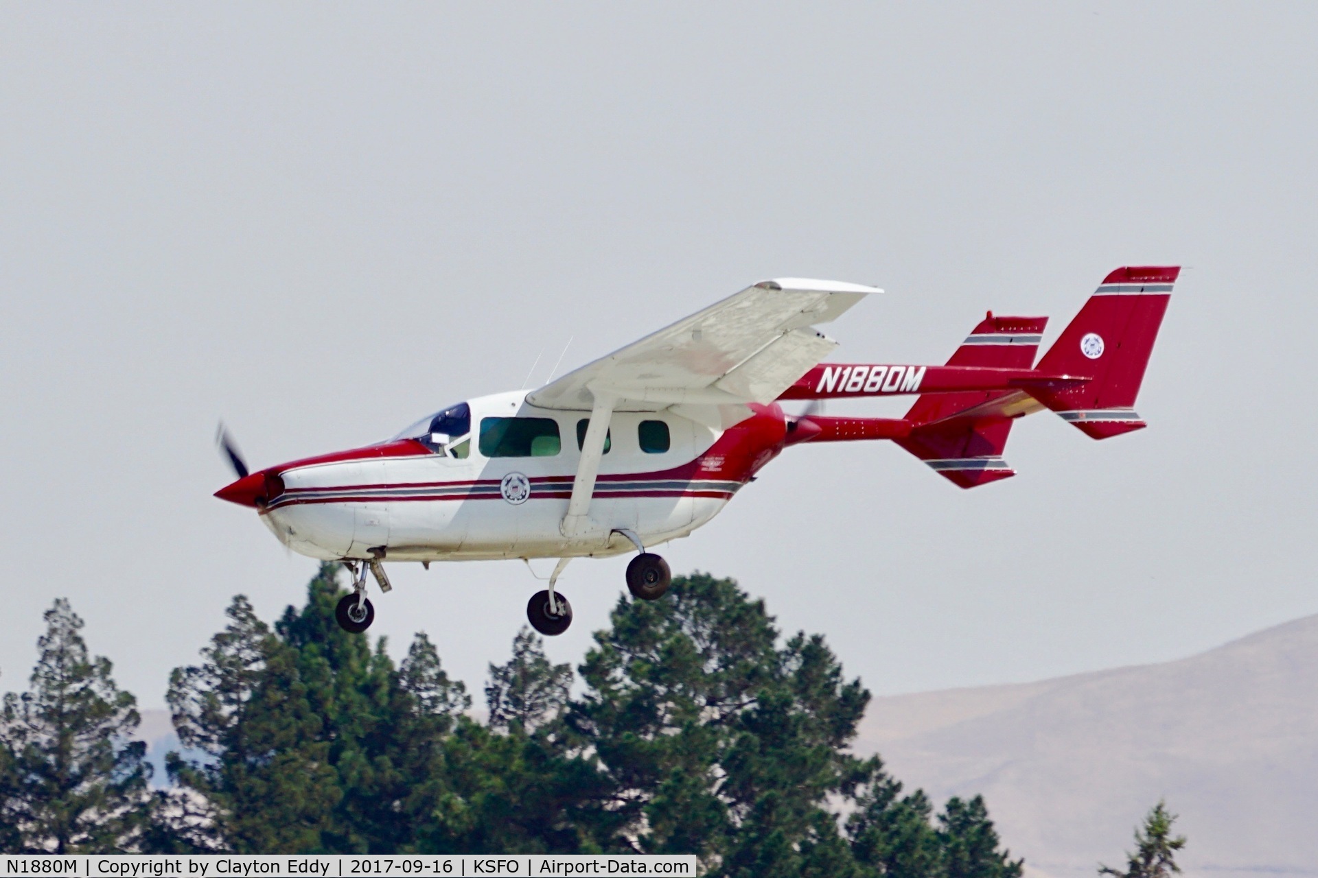 N1880M, 1973 Cessna 337G Super Skymaster C/N 33701480, Buchanan Field Concord California. 2017.