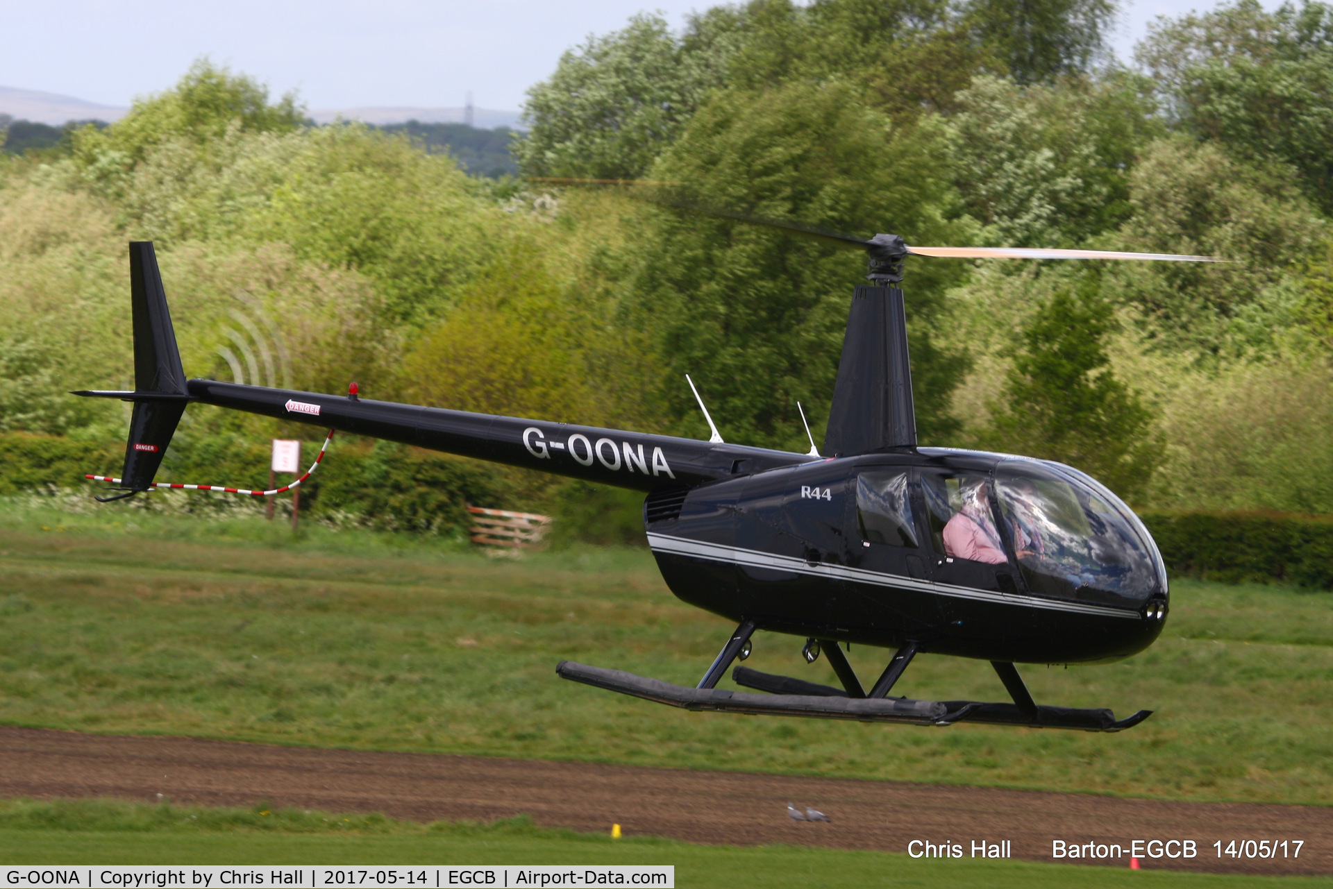 G-OONA, 2005 Robinson R44 Clipper II C/N 10907, at Barton