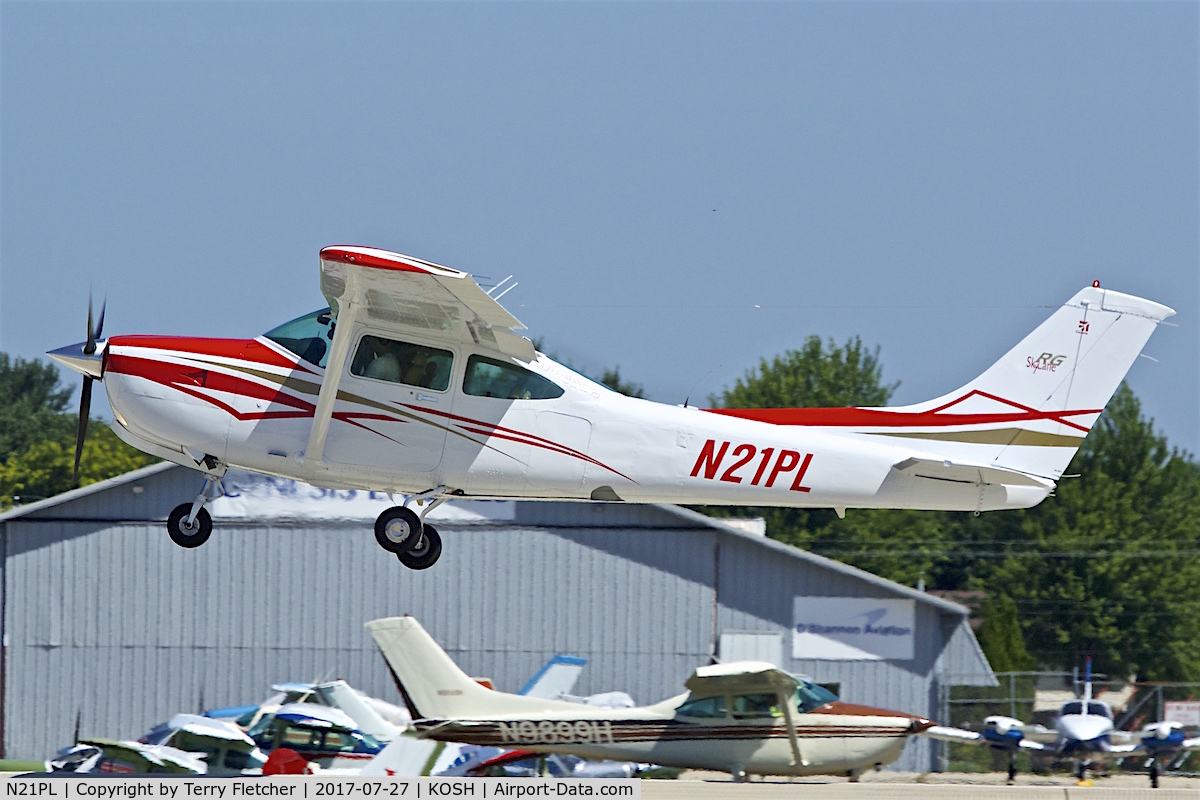 N21PL, 1984 Cessna R182 Skylane RG C/N R182-01983, At 2017 EAA AirVenture at Oshkosh