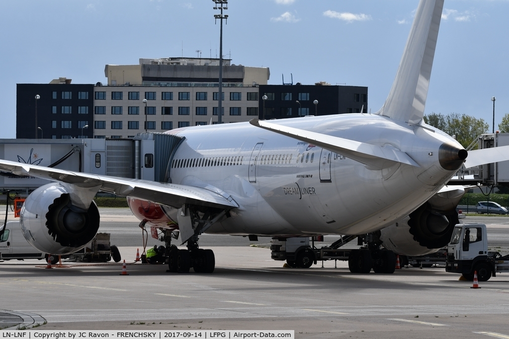 LN-LNF, 2014 Boeing 787-8 Dreamliner Dreamliner C/N 35313, Norwegian at CDG termimal 1, destination Fort Lauderdale