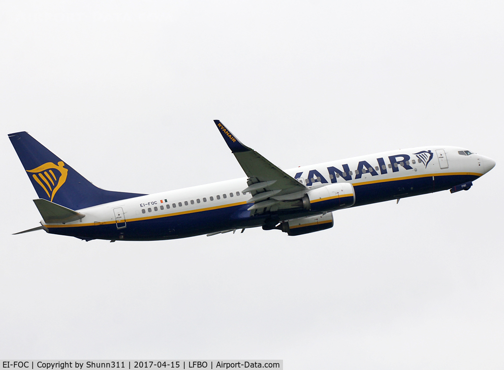 EI-FOC, 2016 Boeing 737-8AS C/N 44714, Climbing after take off from rwy 32R