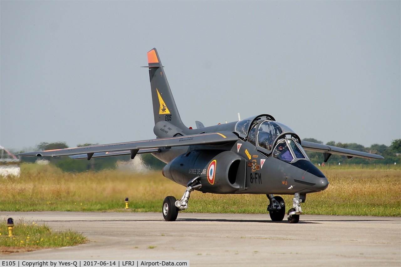 E105, Dassault-Dornier Alpha Jet E C/N E105, Dassault-Dornier Alpha Jet E, Taxiing to parking area, Landivisiau Naval Air Base (LFRJ)