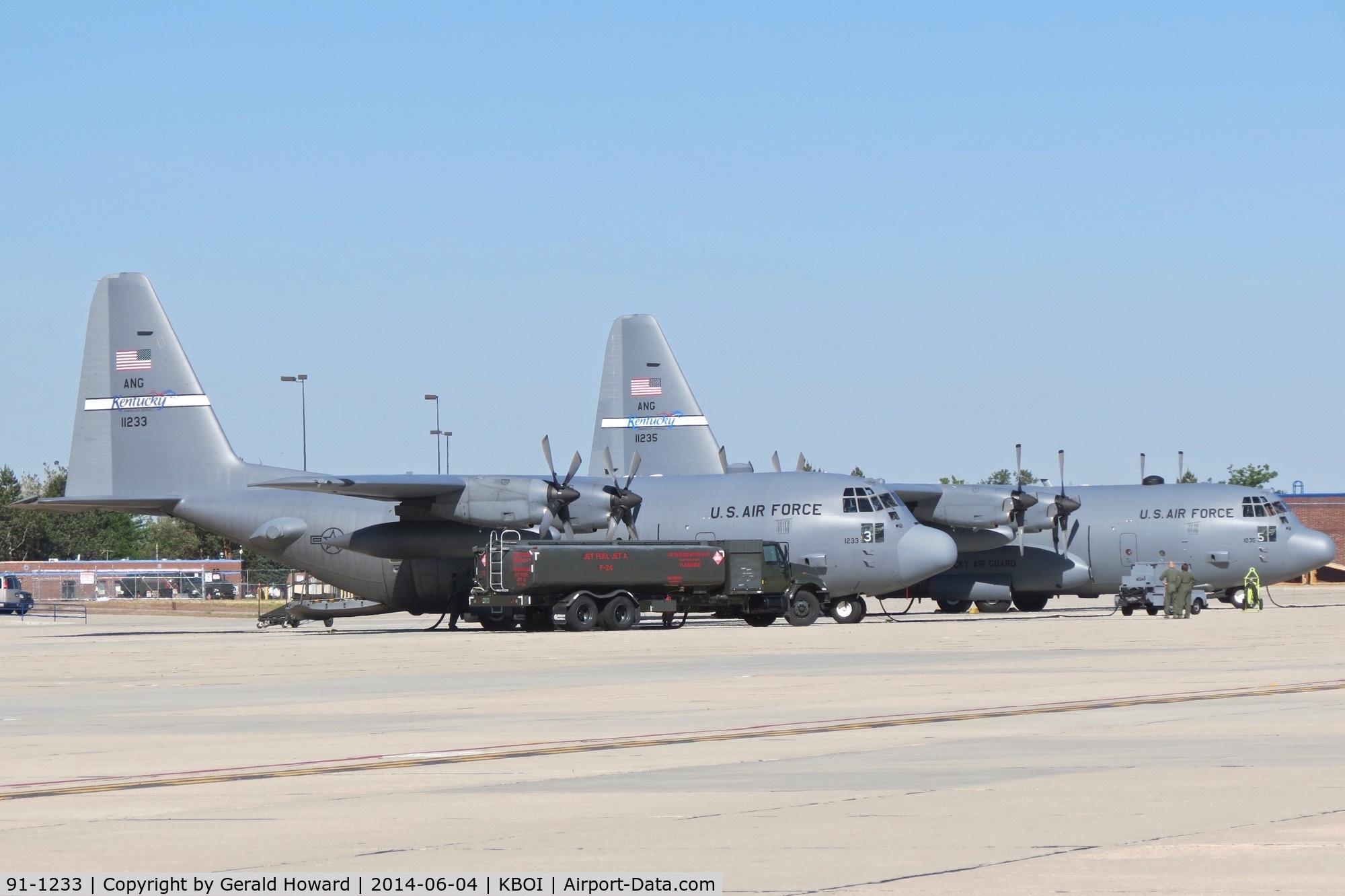 91-1233, 1991 Lockheed C-130H Hercules C/N 382-5283, 91-1233 along with 91-1235 from the 123rd Airlift Wing, Kentucky ANG on the Idaho ANG ramp.