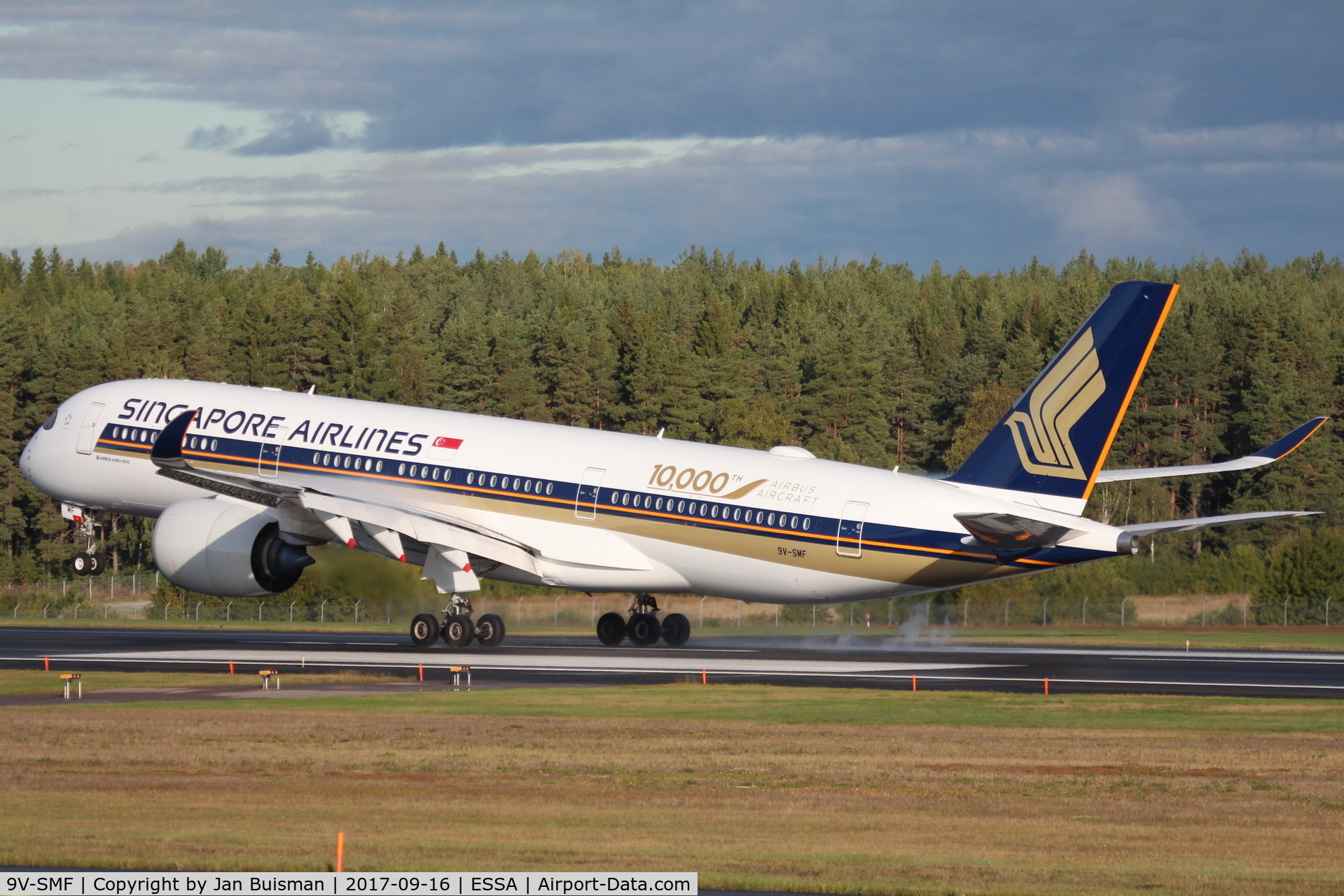 9V-SMF, 2016 Airbus A350-941 C/N 054, Singapore Airlines, 10 000th Airbus