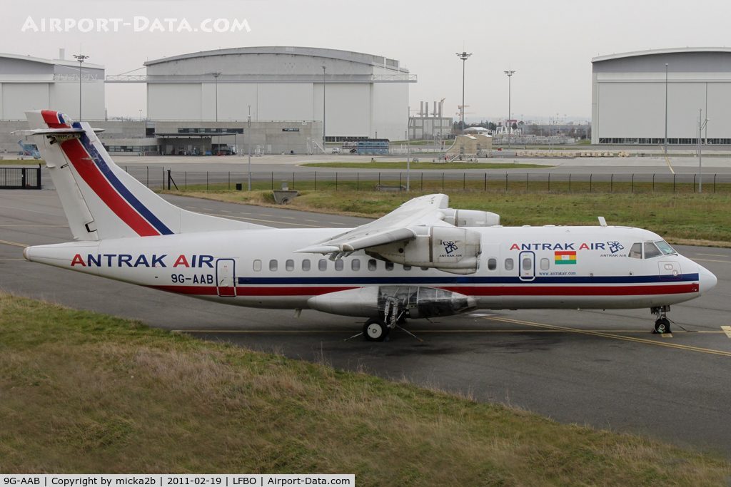 9G-AAB, 1987 ATR 42-300 C/N 041, Parked