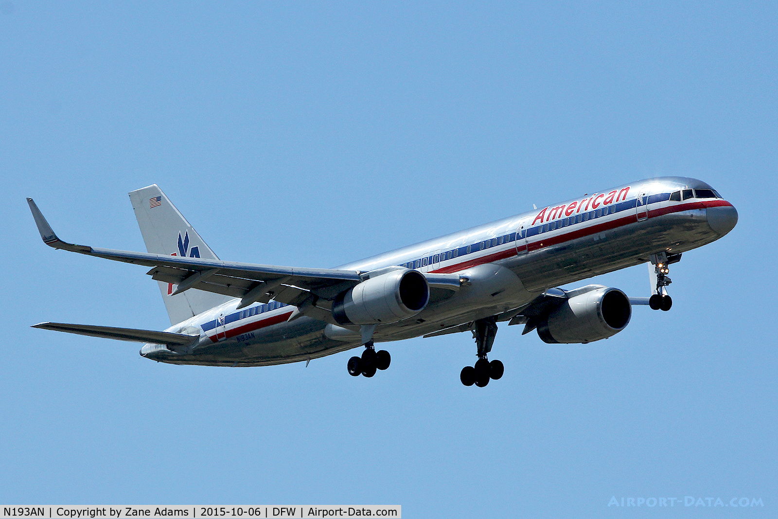 N193AN, 2001 Boeing 757-223 C/N 32387, Arriving at DFW Airport