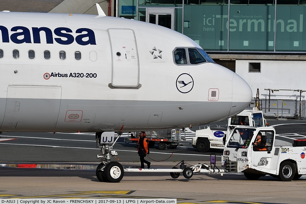D-AIUJ, 2014 Airbus A320-214 C/N 6301, at terminal 1, pushback LH1053