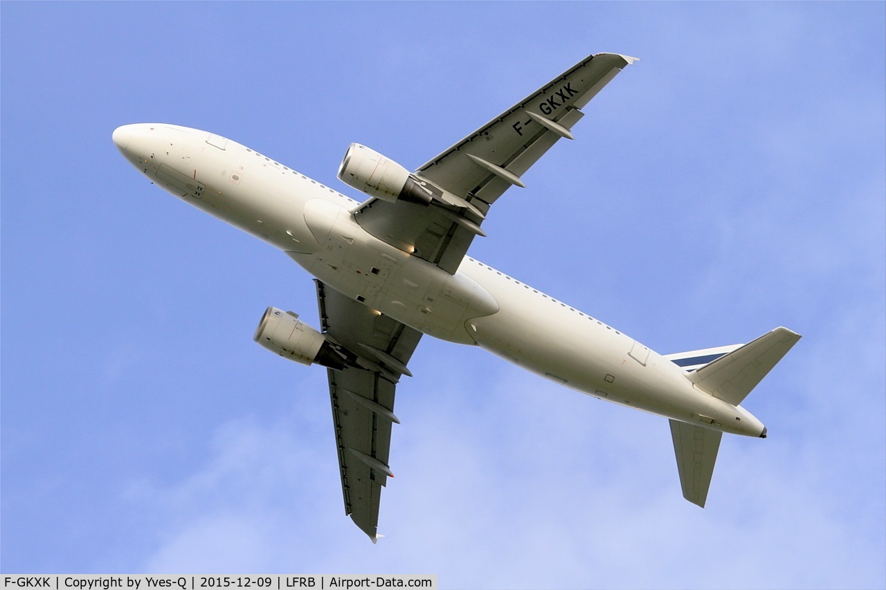 F-GKXK, 2003 Airbus A320-214 C/N 2140, Airbus A320-214, Take off rwy 25L, Brest-Bretagne airport (LFRB-BES)