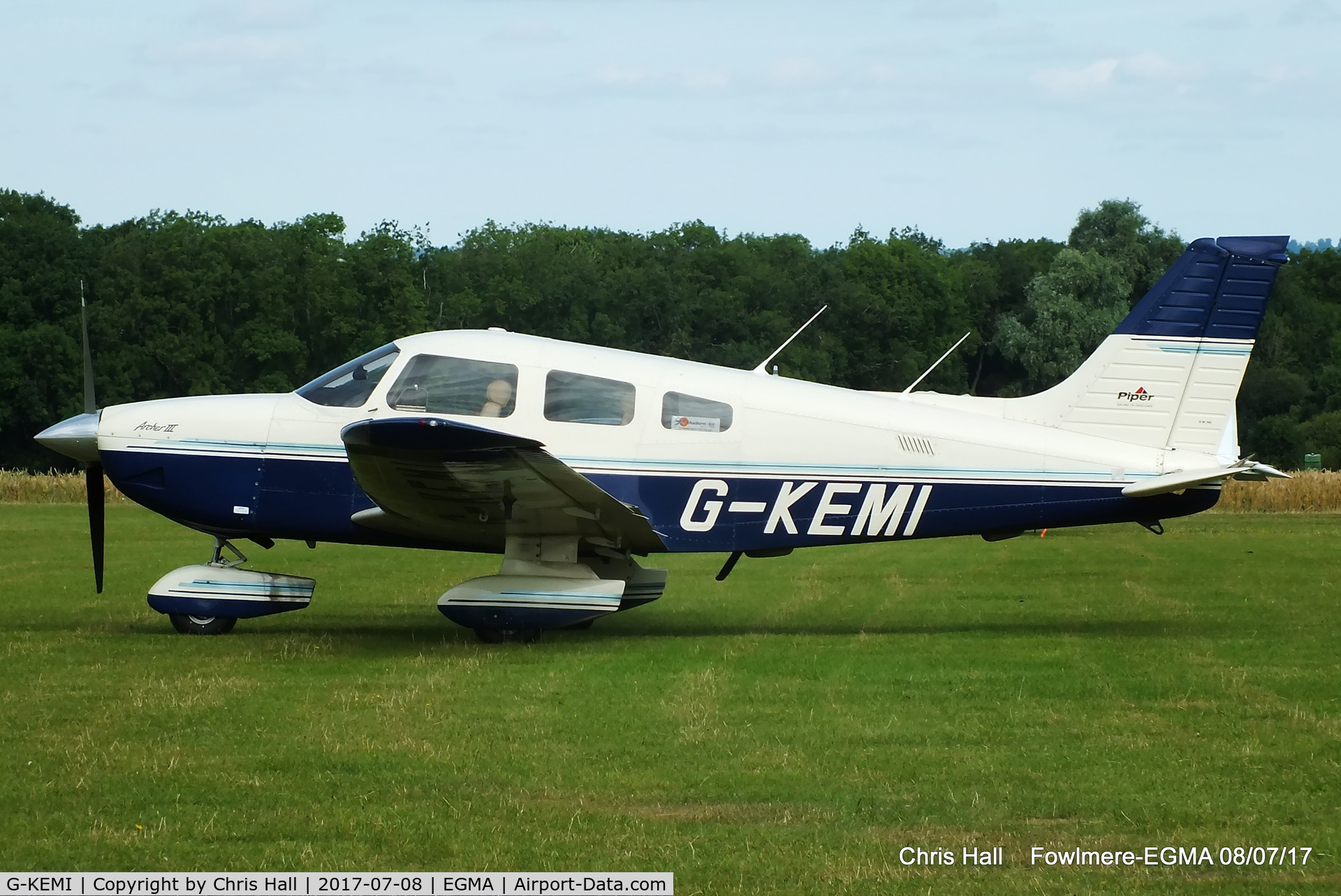 G-KEMI, 1998 Piper PA-28-181 Cherokee Archer III C/N 28-43180, at Fowlmere