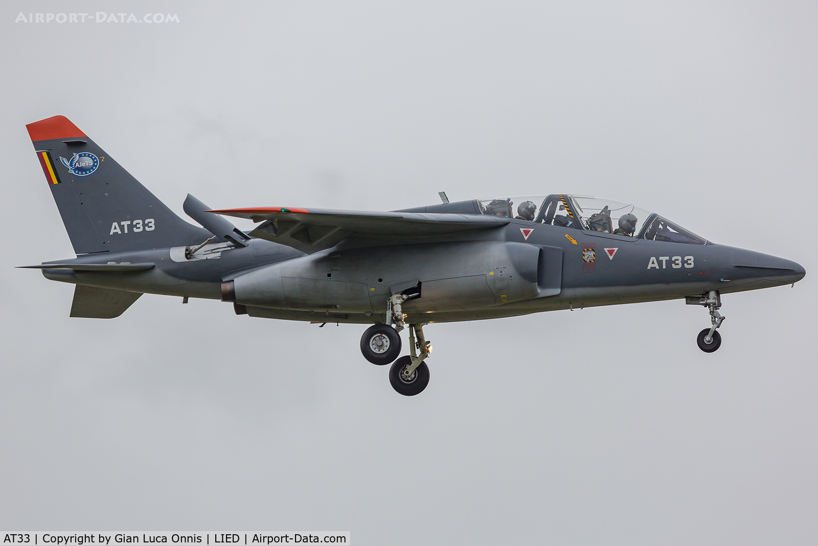 AT33, Dassault-Dornier Alpha Jet 1B C/N B33/1155, REFUELLING STOP