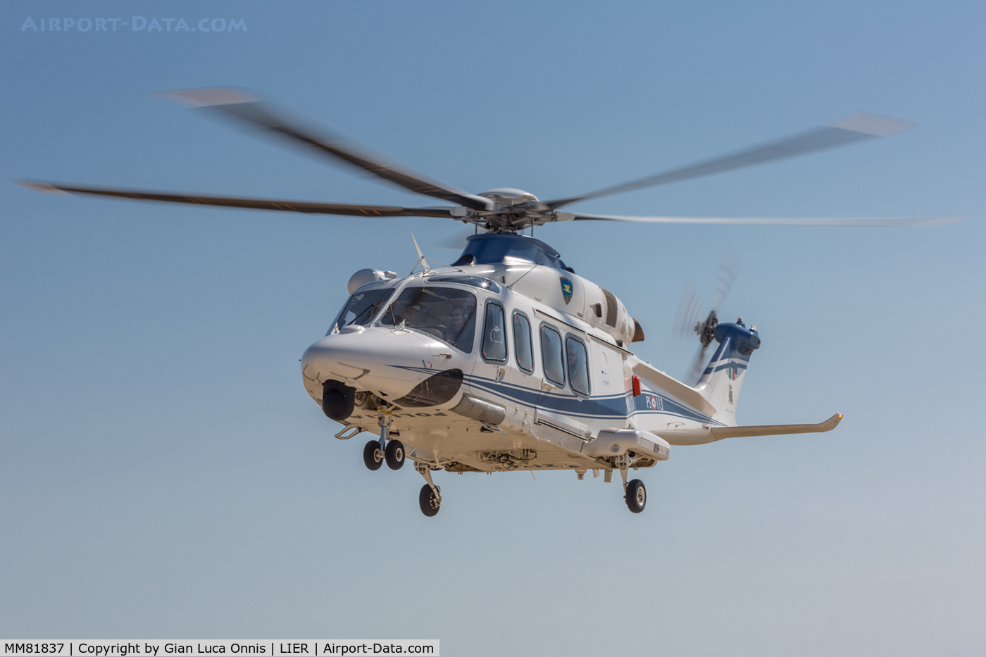 MM81837, AgustaWestland UH-139C C/N 31573, LANDING