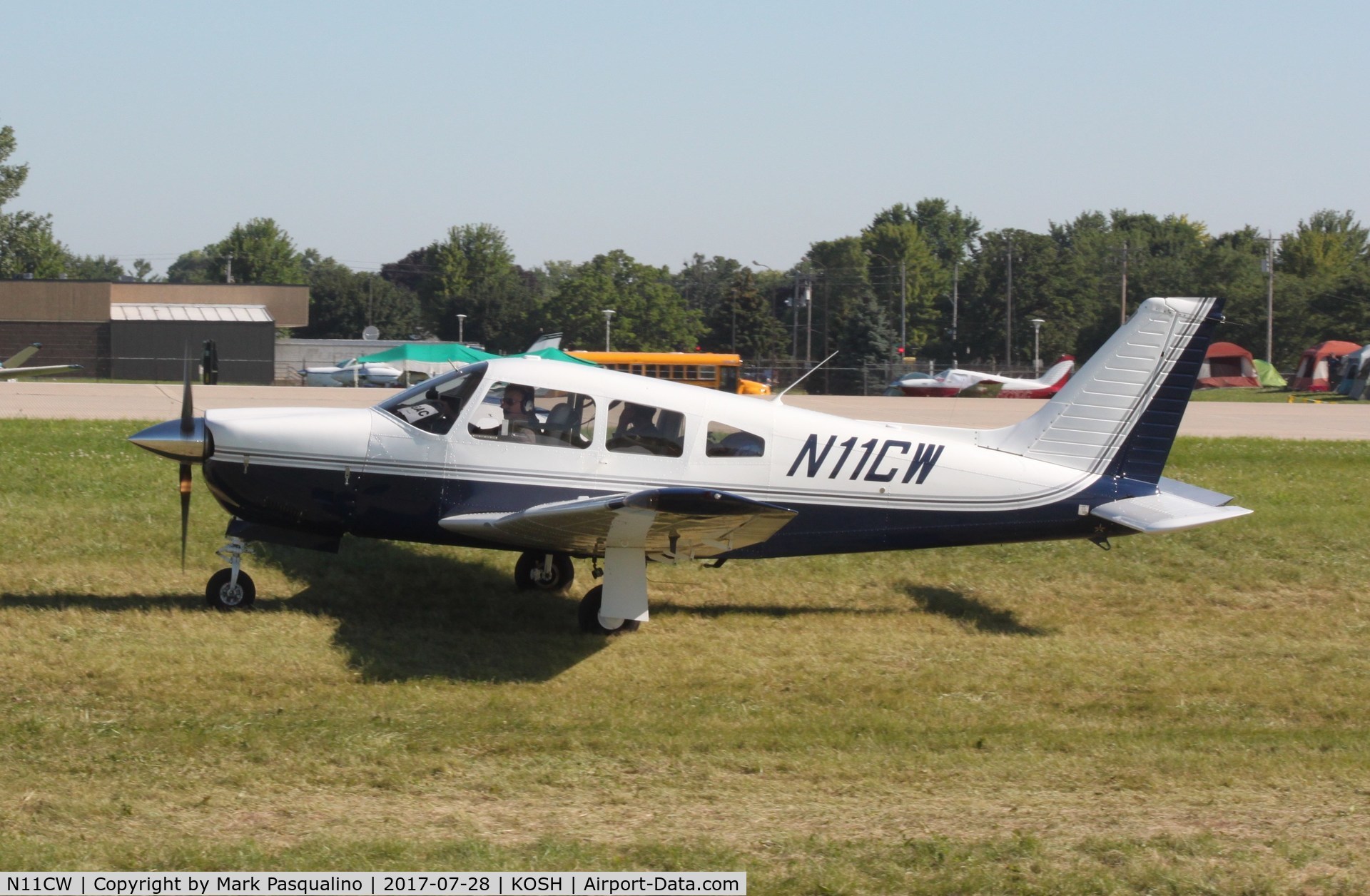 N11CW, 1977 Piper PA-28R-201 Cherokee Arrow III C/N 28R-7737079, Piper PA-28R-201