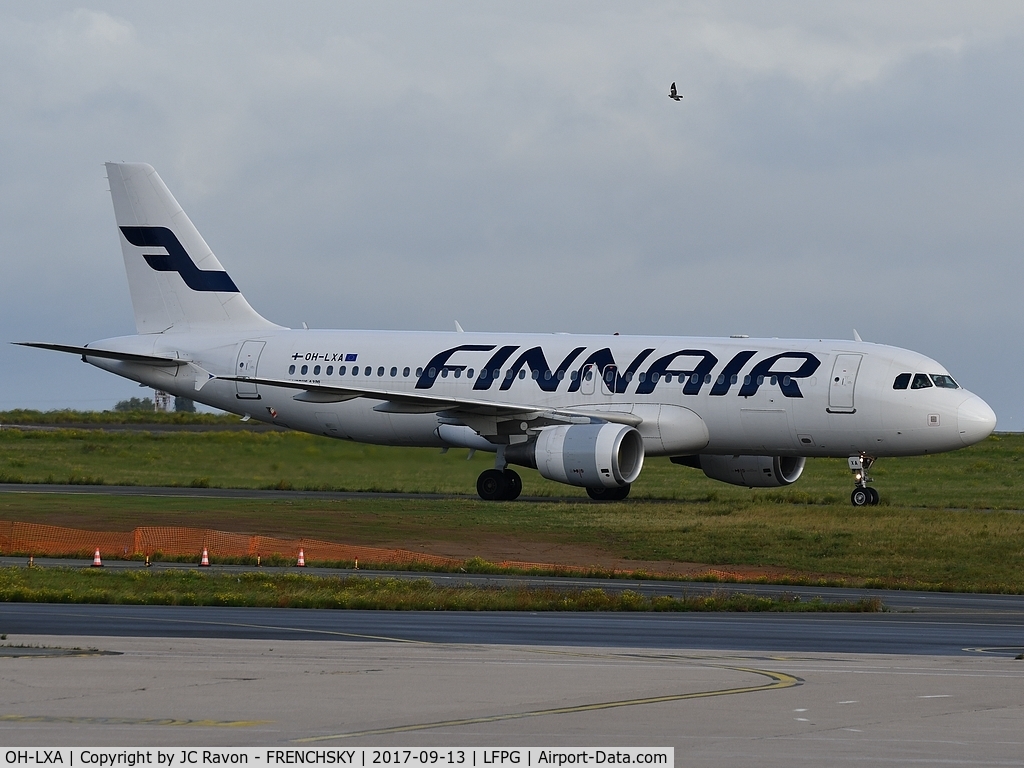 OH-LXA, 2001 Airbus A320-214 C/N 1405, near CDG terminal 1, Finnair from Helsinki (HEL)