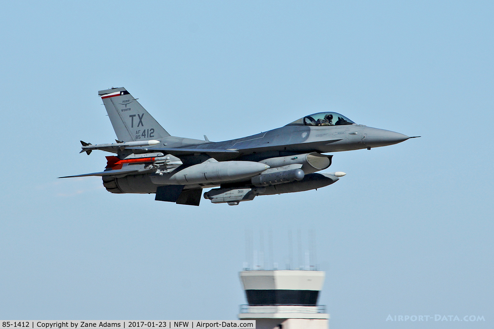 85-1412, 1985 General Dynamics F-16C Fighting Falcon C/N 5C-192, 301st FW F-16 departing NAS Fort Worth