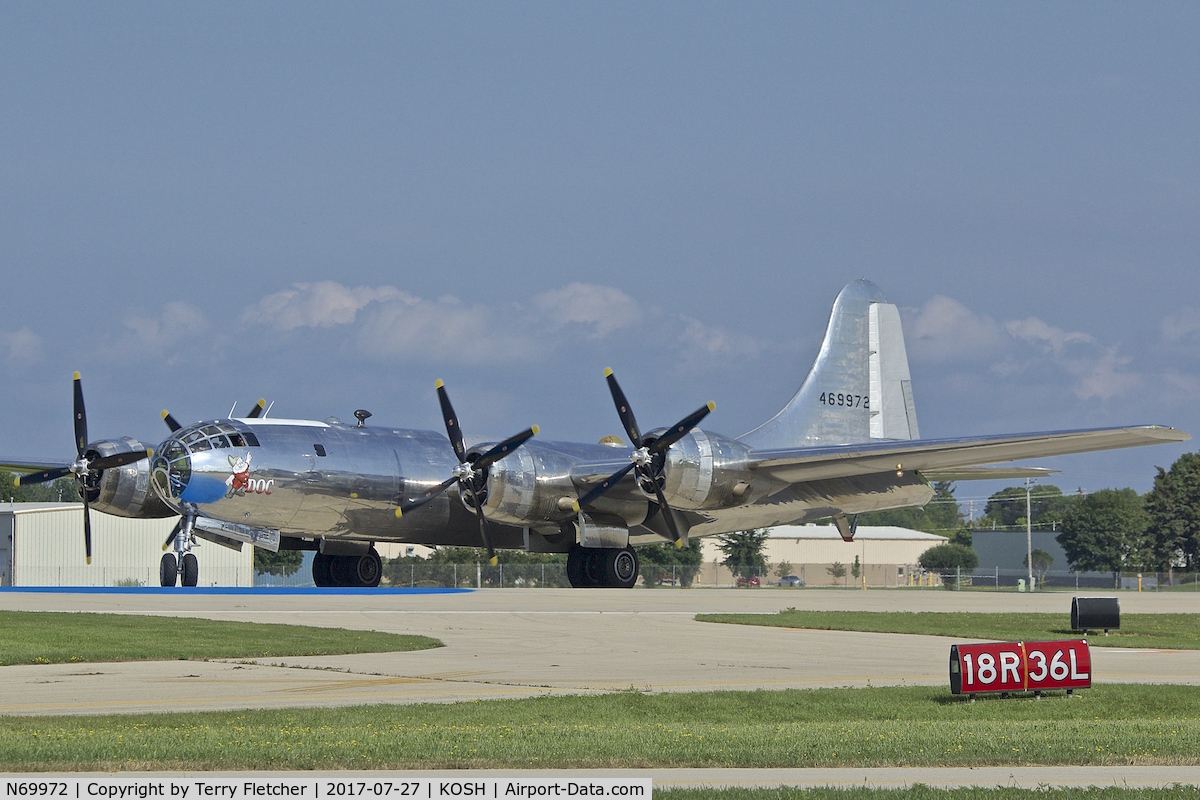 N69972, 1944 Boeing TB-29 (B-29-70-BW) Superfortress C/N 10804, At 2017 EAA AirVenture at Oshkosh
