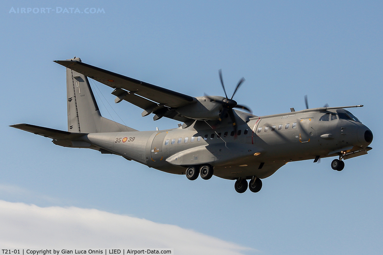 T21-01, 2001 CASA C-295M C/N EA03-02-002, WAR LIBIA