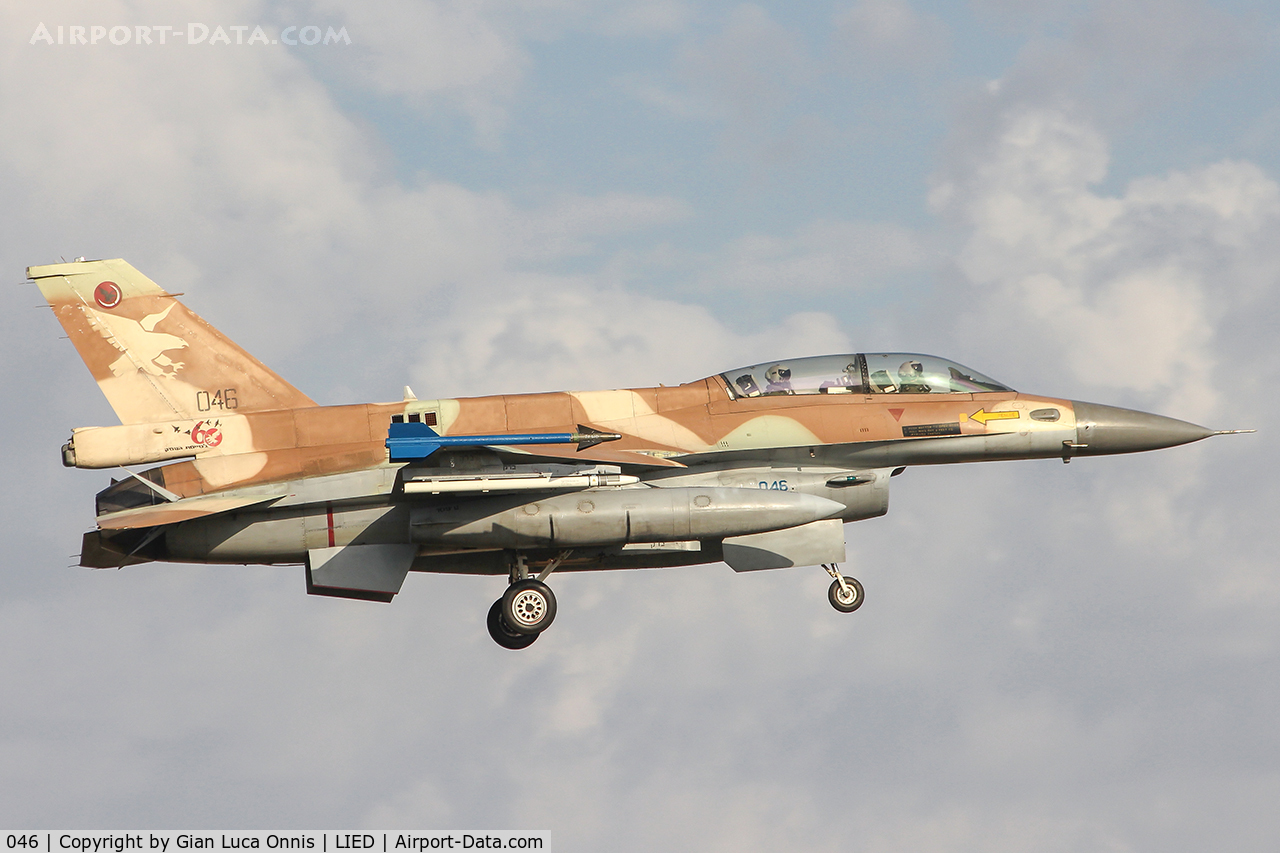 046, General Dynamics F-16D Barak C/N 4K-11, LANDING
