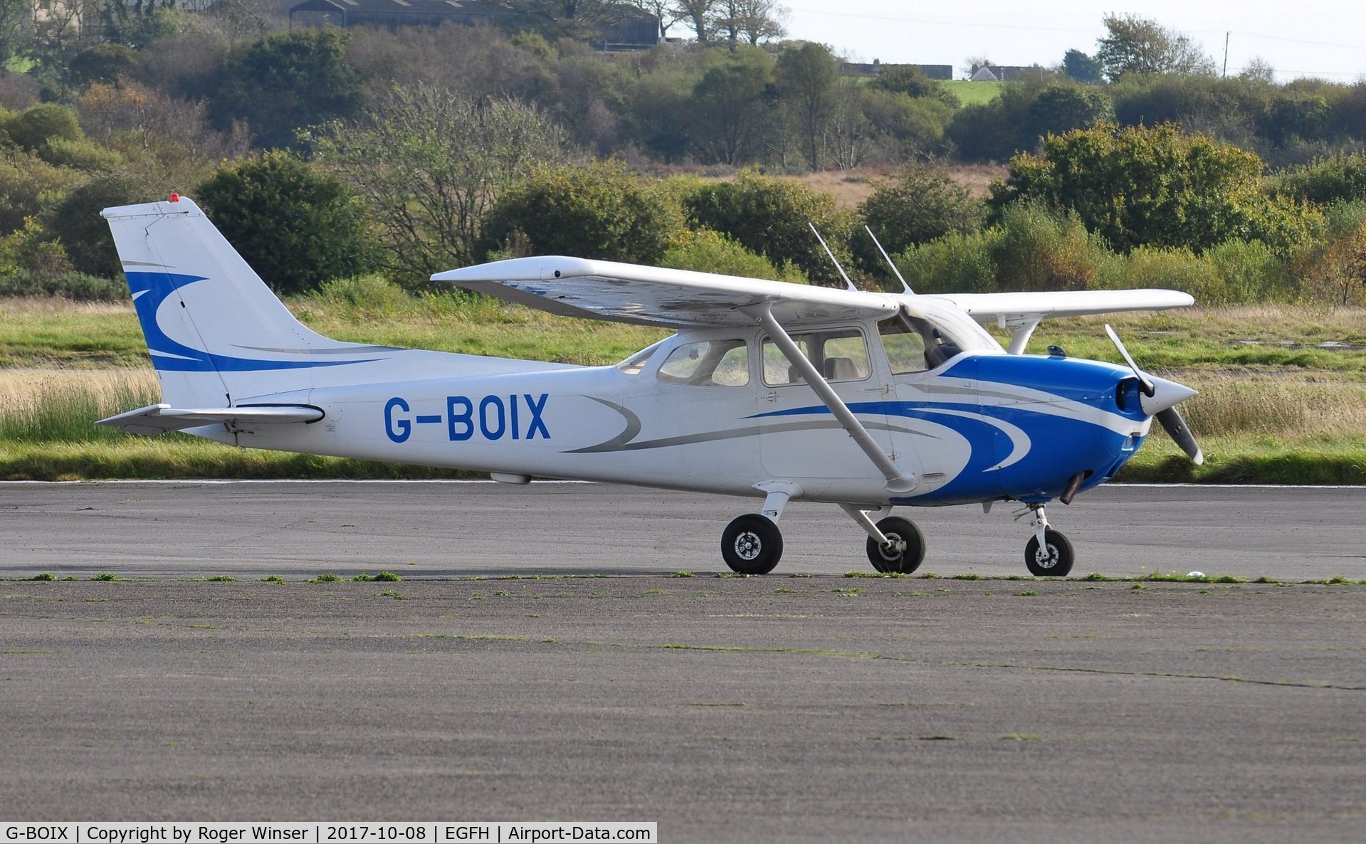 G-BOIX, 1979 Cessna 172N C/N 172-71206, Visiting Skyhawk.
