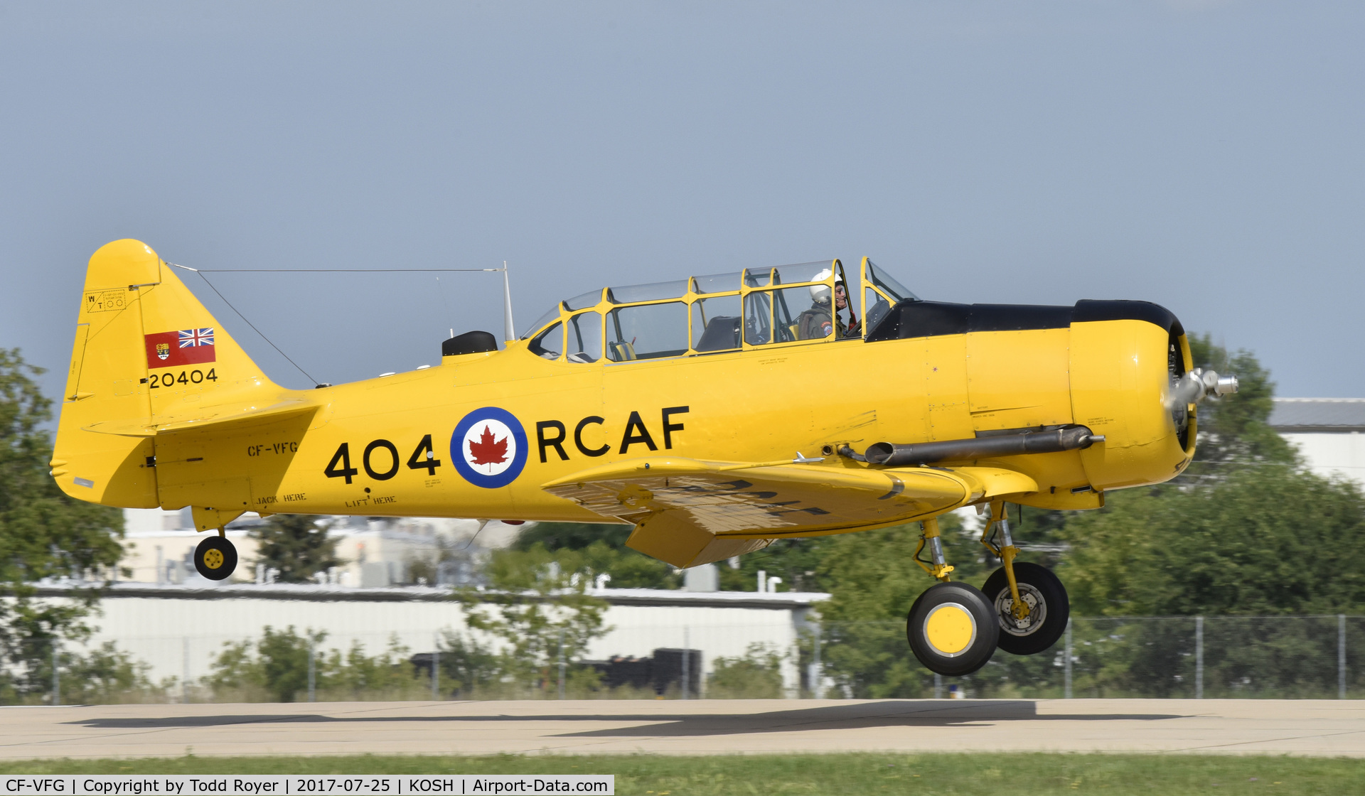 CF-VFG, 1952 Canadian Car & Foundry T-6 Harvard Mk.4 C/N CCF4-195, Airventure 2017
