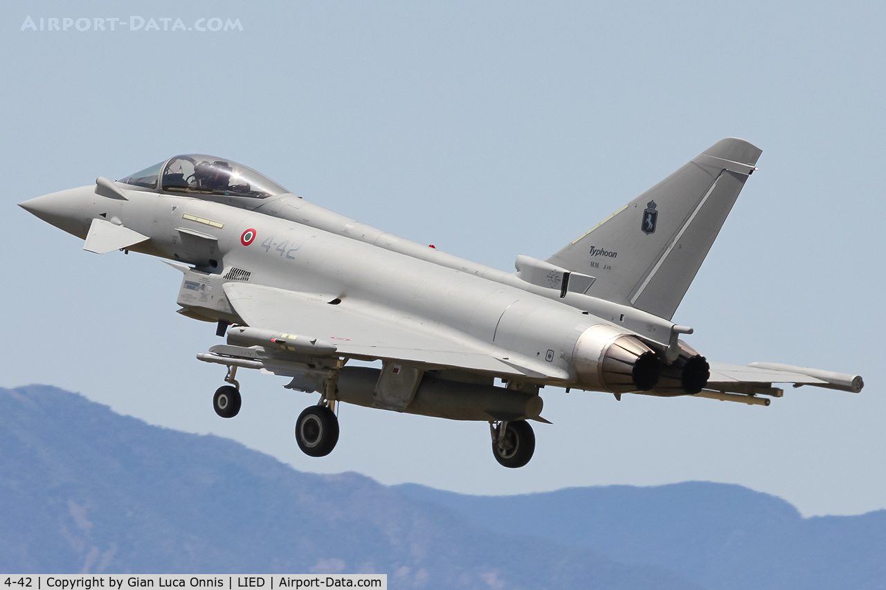 4-42, Eurofighter EF-2000 Typhoon S C/N MM7313/IS048, LANDING