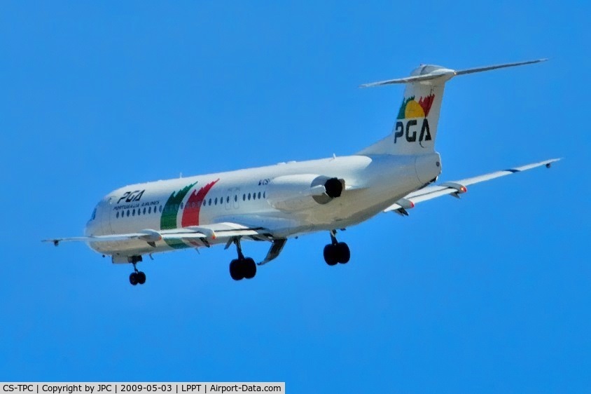 CS-TPC, 1990 Fokker 100 (F-28-0100) C/N 11287, Stored in 11/2016
Going to Air Panama as HP-