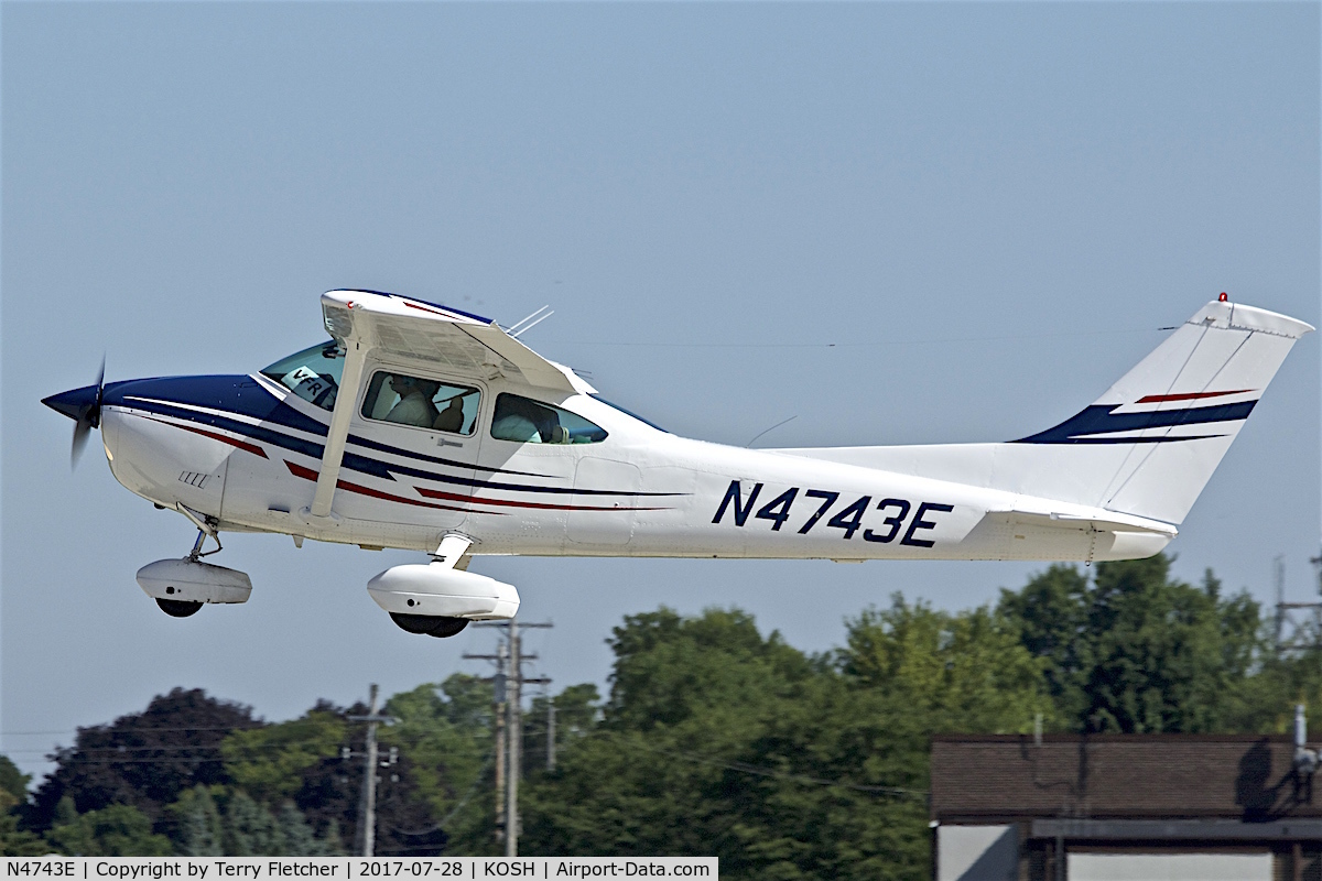 N4743E, 1982 Cessna 182R Skylane C/N 18268265, At 2017 EAA AirVenture at Oshkosh