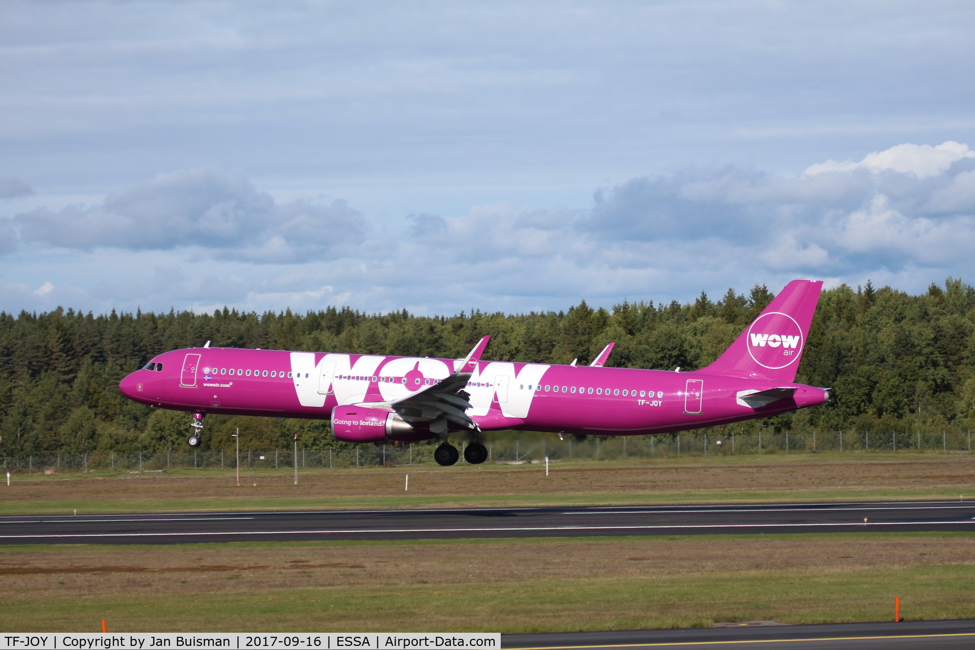 TF-JOY, 2016 Airbus A321-211 C/N 7433, WOW Air