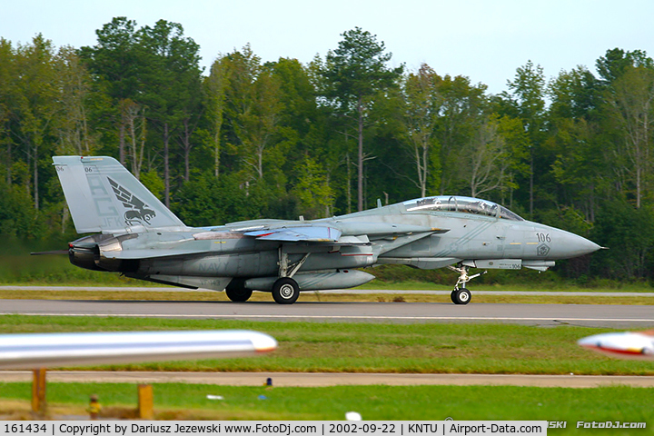 161434, Grumman F-14B Tomcat Tomcat C/N 444, F-14B Tomcat 161434 AG-106 from VF-143 'Pukin Dogs' NAS Oceana, VA